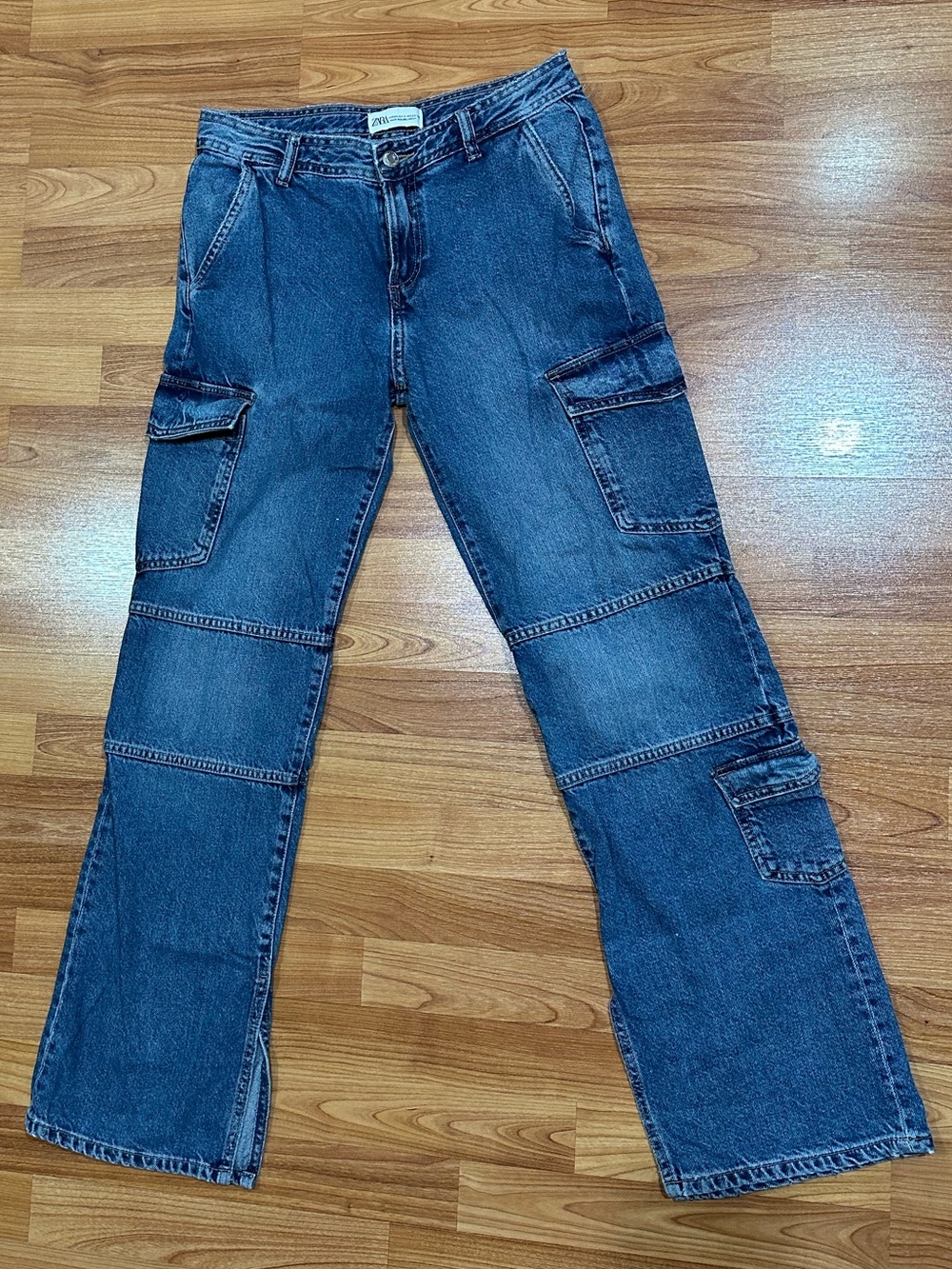 Worn once Women’s Zara jeans